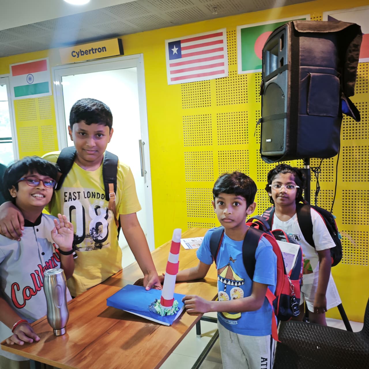 Young Makers - Glowing Lighthouse Model 4